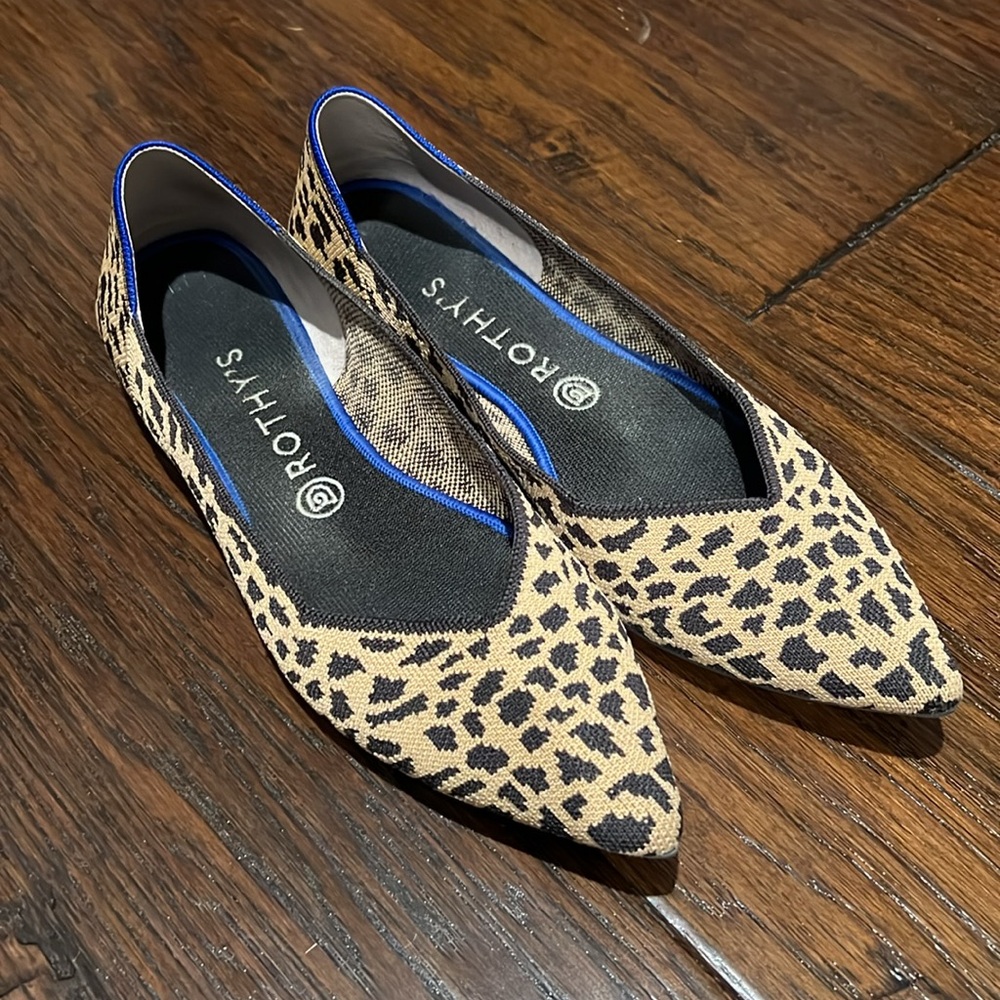 Rothy’s pointed toe flats- leopard